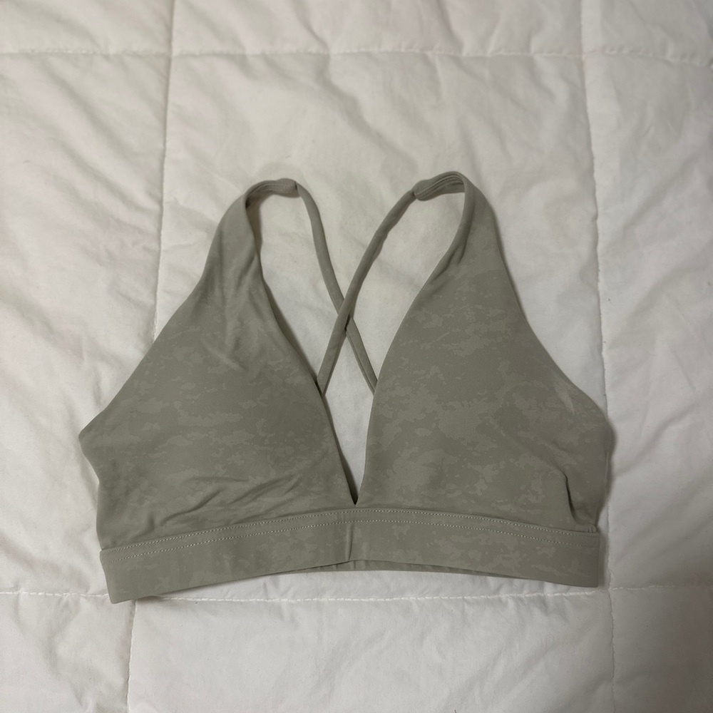 Resilient Active V Sports Bra